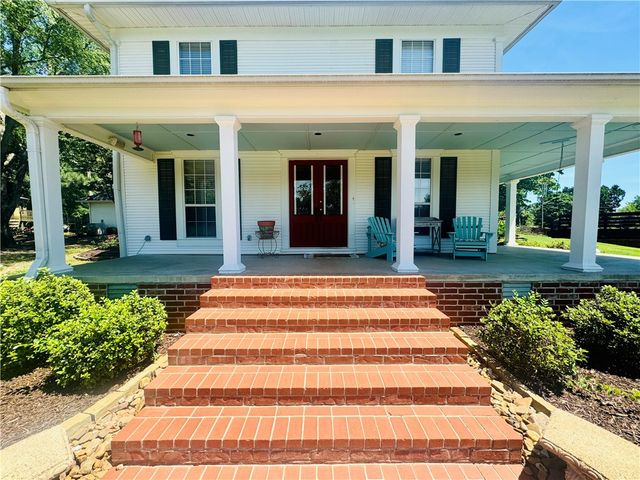 2816 Honeysuckle Lane, Russellville, AR 72801