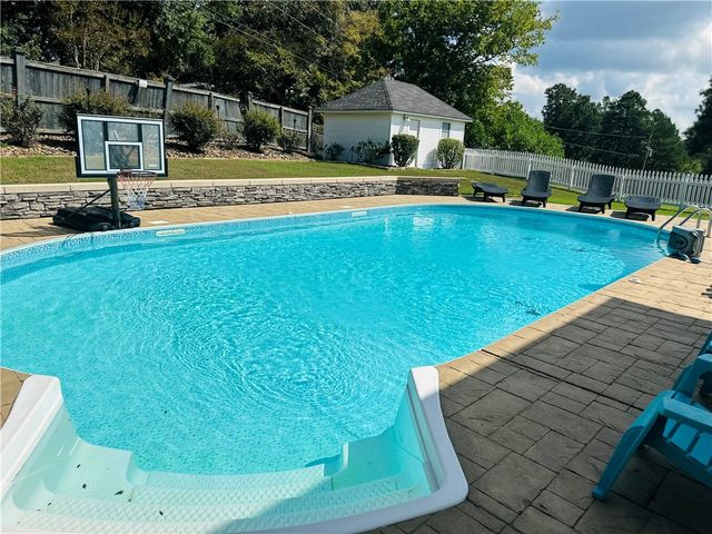 2816 Honeysuckle Lane, Russellville, AR 72801