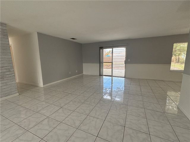 2450 8th Avenue SW, Vero Beach, FL 32962