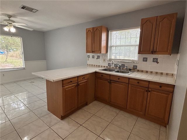 2450 8th Avenue SW, Vero Beach, FL 32962