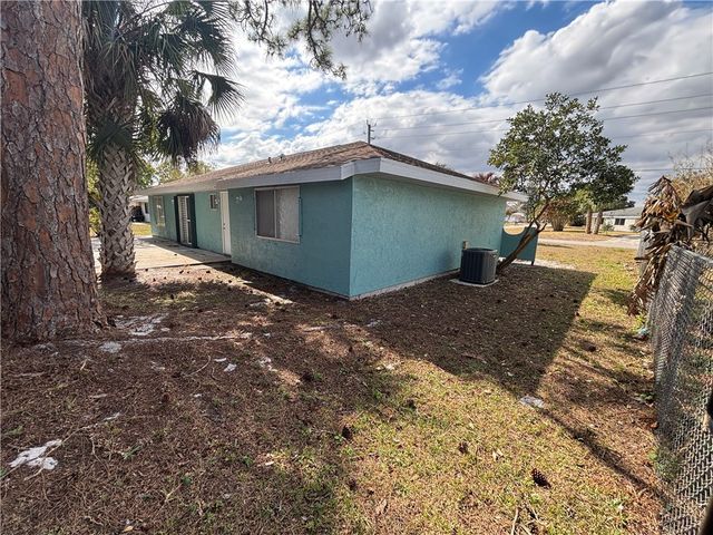 2450 8th Avenue SW, Vero Beach, FL 32962