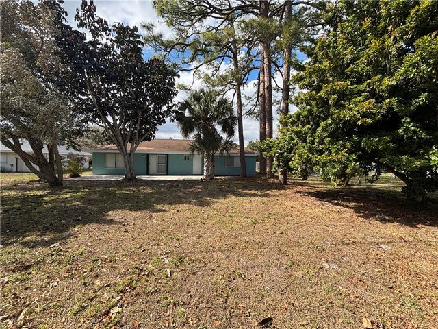 2450 8th Avenue SW, Vero Beach, FL 32962