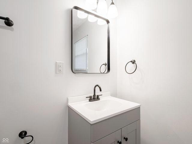 4948 Norcroft Drive, Indianapolis, IN 46221