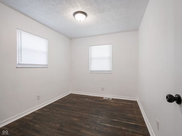 4948 Norcroft Drive, Indianapolis, IN 46221