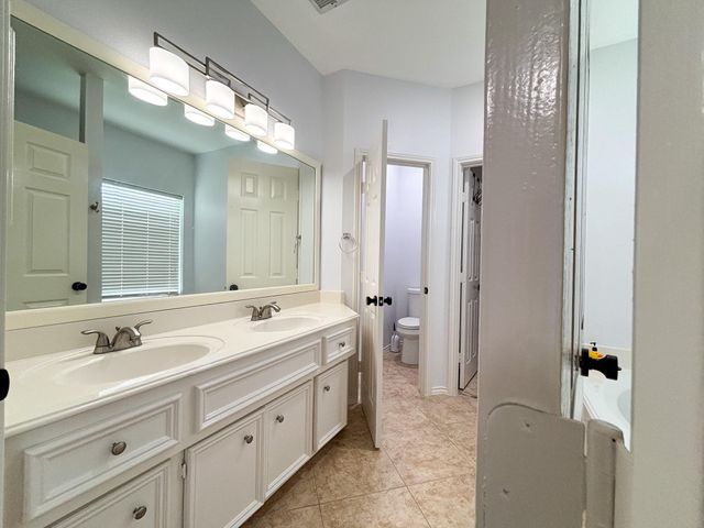 863 Dawn Sky Lane, League City, TX 77573