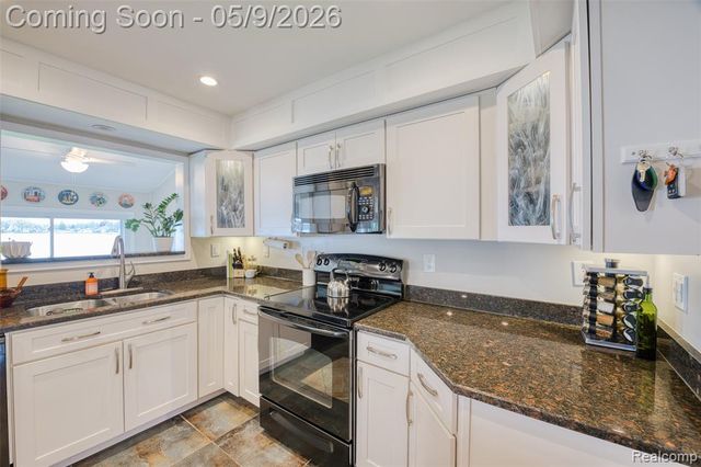 10171 Joanna K Avenue, White Lake, MI 48386