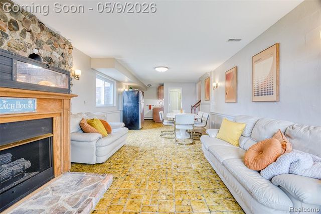 10171 Joanna K Avenue, White Lake, MI 48386