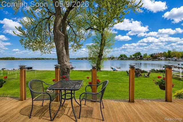 10171 Joanna K Avenue, White Lake, MI 48386