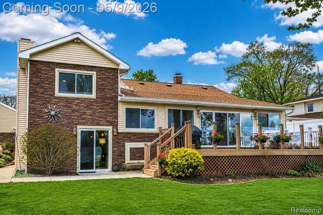 10171 Joanna K Avenue, White Lake, MI 48386