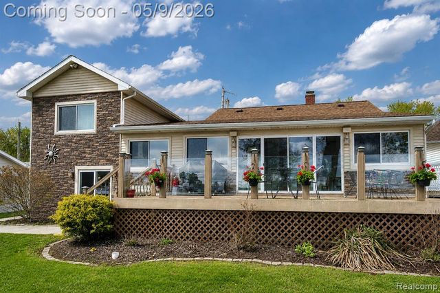 10171 Joanna K Avenue, White Lake, MI 48386