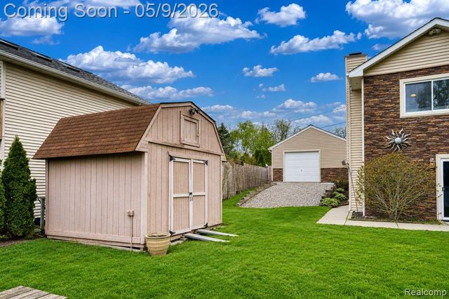10171 Joanna K Avenue, White Lake, MI 48386