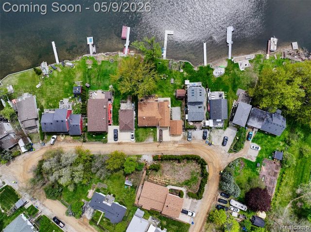 10171 Joanna K Avenue, White Lake, MI 48386