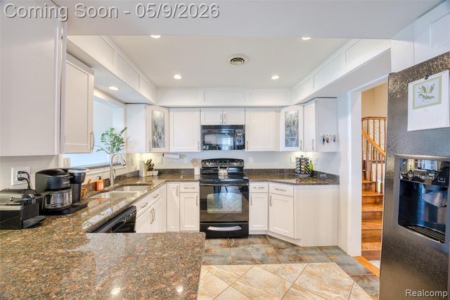 10171 Joanna K Avenue, White Lake, MI 48386