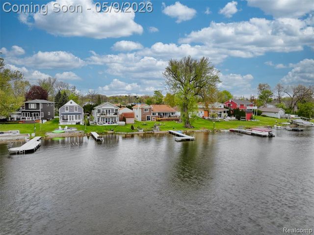 10171 Joanna K Avenue, White Lake, MI 48386