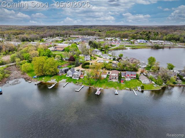10171 Joanna K Avenue, White Lake, MI 48386