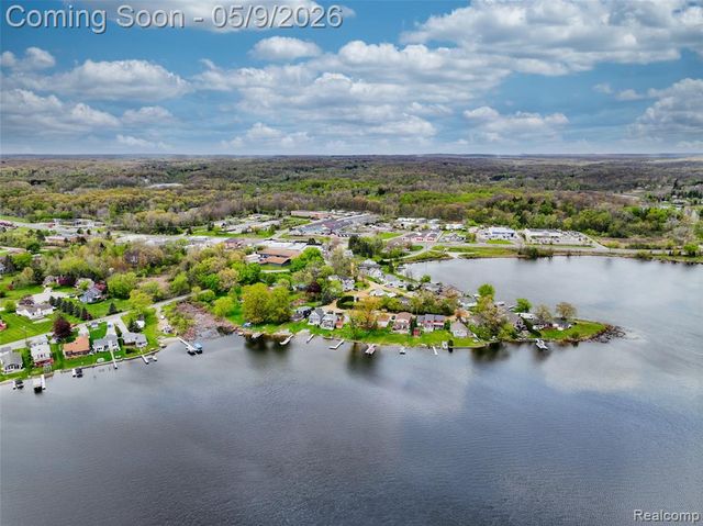 10171 Joanna K Avenue, White Lake, MI 48386