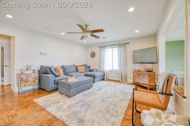 10171 Joanna K Avenue, White Lake, MI 48386