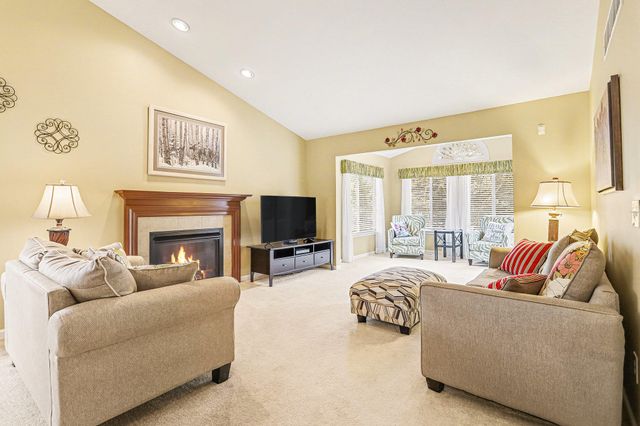 2141 Gray Oak Cove, Portage, MI 49024