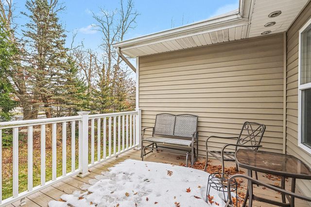 2141 Gray Oak Cove, Portage, MI 49024