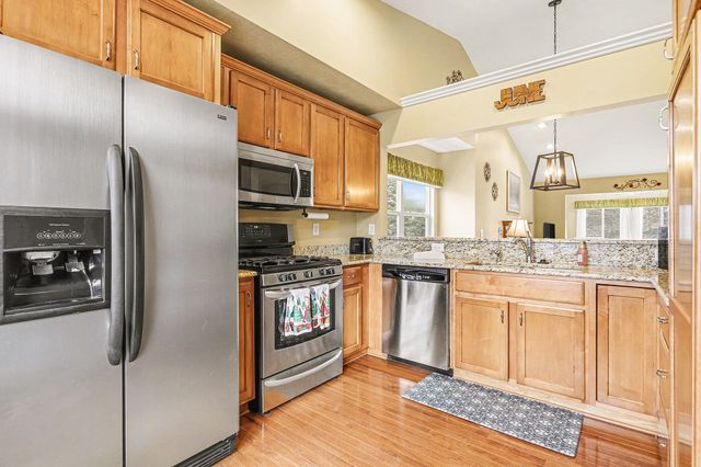 2141 Gray Oak Cove, Portage, MI 49024