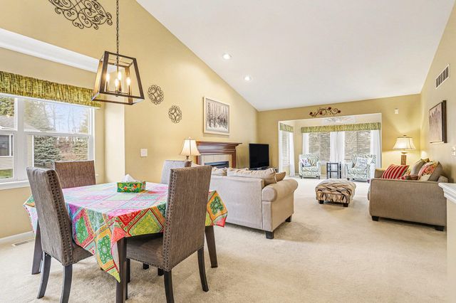 2141 Gray Oak Cove, Portage, MI 49024