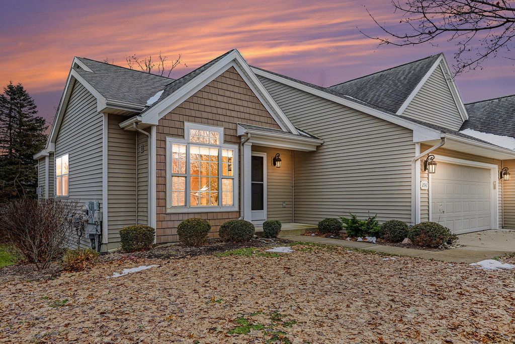 2141 Gray Oak Cove, Portage, MI 49024