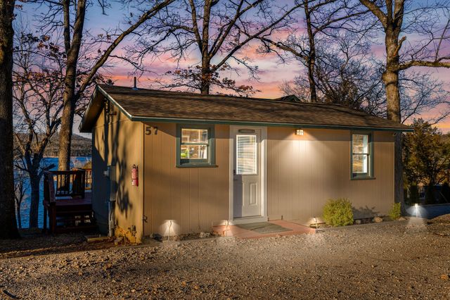 57 Kings Cove Lane, Reeds Spring, MO 65737