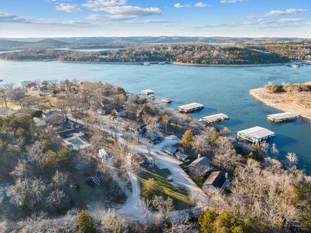 57 Kings Cove Lane, Reeds Spring, MO 65737
