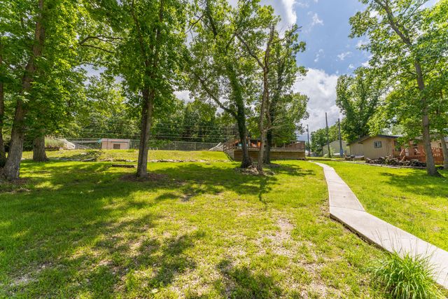 57 Kings Cove Lane, Reeds Spring, MO 65737