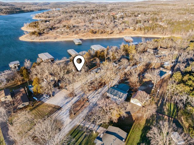 57 Kings Cove Lane, Reeds Spring, MO 65737