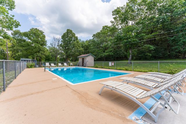 57 Kings Cove Lane, Reeds Spring, MO 65737