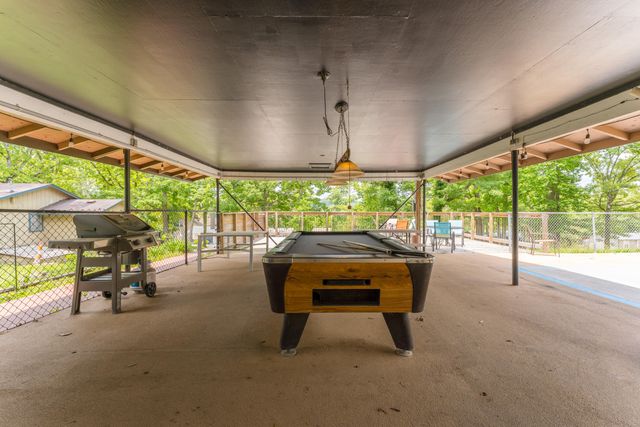 57 Kings Cove Lane, Reeds Spring, MO 65737