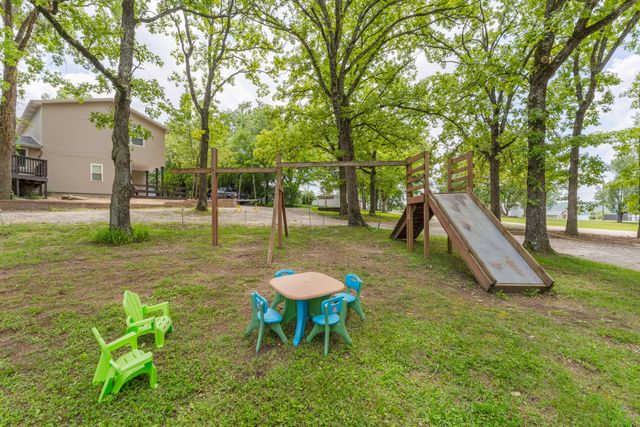 57 Kings Cove Lane, Reeds Spring, MO 65737