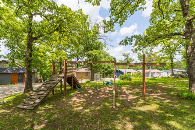 57 Kings Cove Lane, Reeds Spring, MO 65737