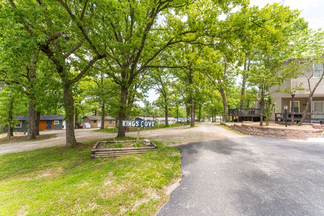 57 Kings Cove Lane, Reeds Spring, MO 65737