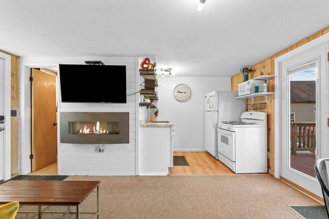 57 Kings Cove Lane, Reeds Spring, MO 65737