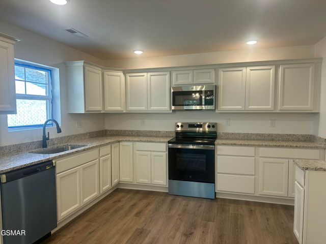 645 Snowflower Circle, Pigeon Forge, TN 37863