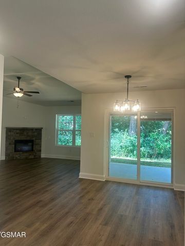 645 Snowflower Circle, Pigeon Forge, TN 37863
