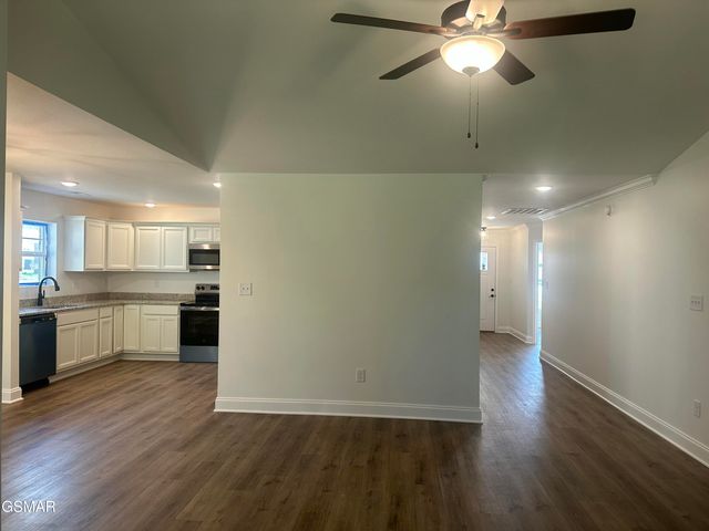 645 Snowflower Circle, Pigeon Forge, TN 37863