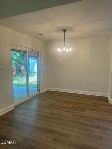 645 Snowflower Circle, Pigeon Forge, TN 37863