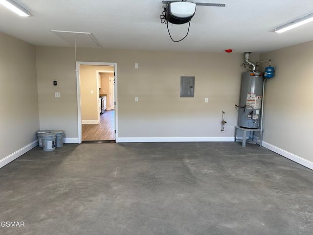 645 Snowflower Circle, Pigeon Forge, TN 37863