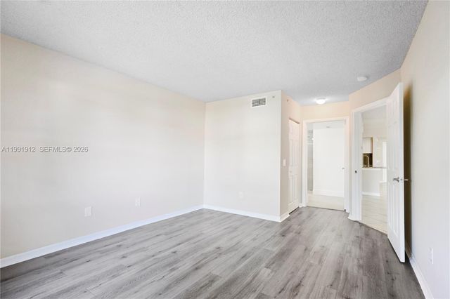 9615 NW 1st Ct 10-204, Pembroke Pines, FL 33024