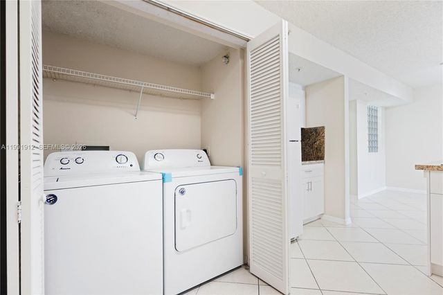 9615 NW 1st Ct 10-204, Pembroke Pines, FL 33024