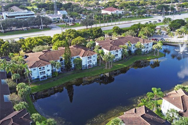 9615 NW 1st Ct 10-204, Pembroke Pines, FL 33024