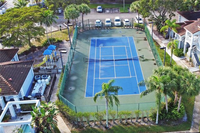 9615 NW 1st Ct 10-204, Pembroke Pines, FL 33024