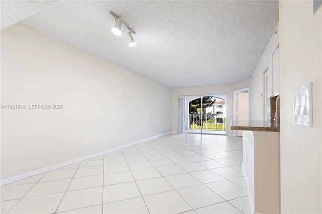 9615 NW 1st Ct 10-204, Pembroke Pines, FL 33024