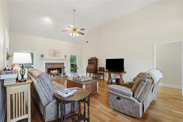 110 Copper Ridge Drive, Woodstock, GA 30188