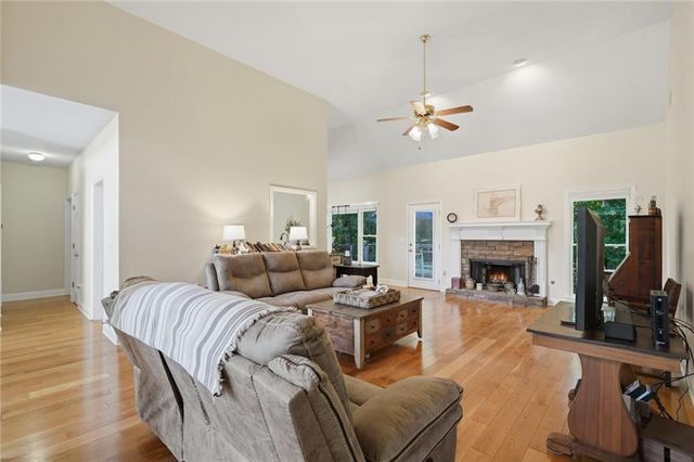 110 Copper Ridge Drive, Woodstock, GA 30188