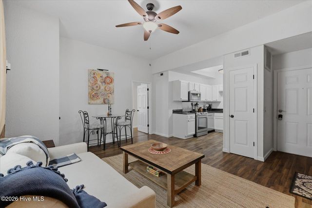 304 N Front Street Apt G, Wilmington, NC 28401