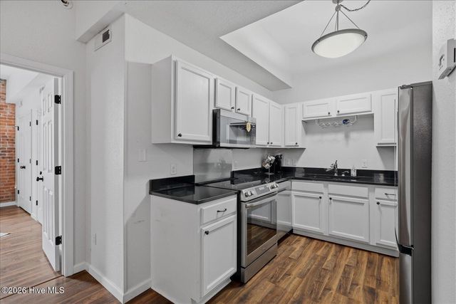 304 N Front Street Apt G, Wilmington, NC 28401